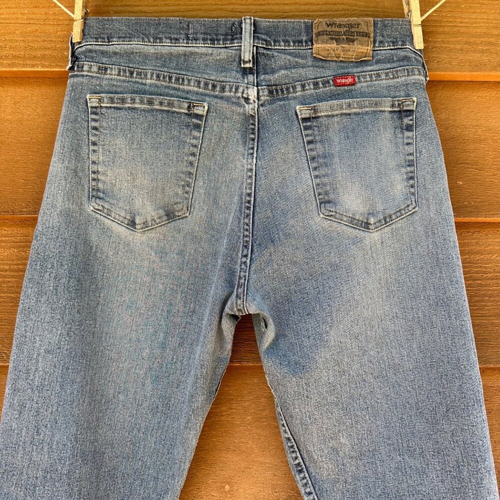 Wrangler Men’s Relaxed Fit Y2K Vintage Medium Blue Jeans Size 32 - Picture 9 of 13
